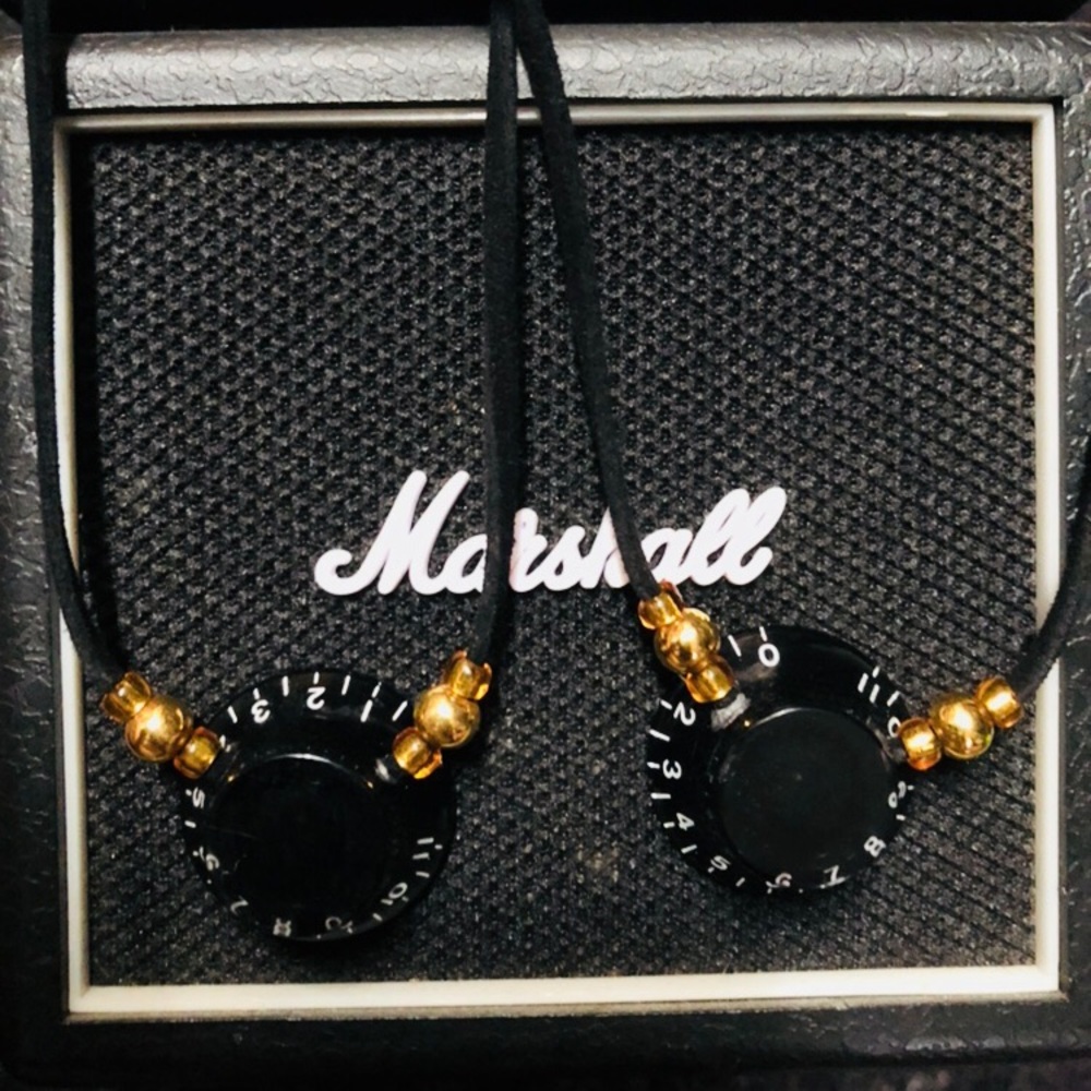 Volume knob choker necklace